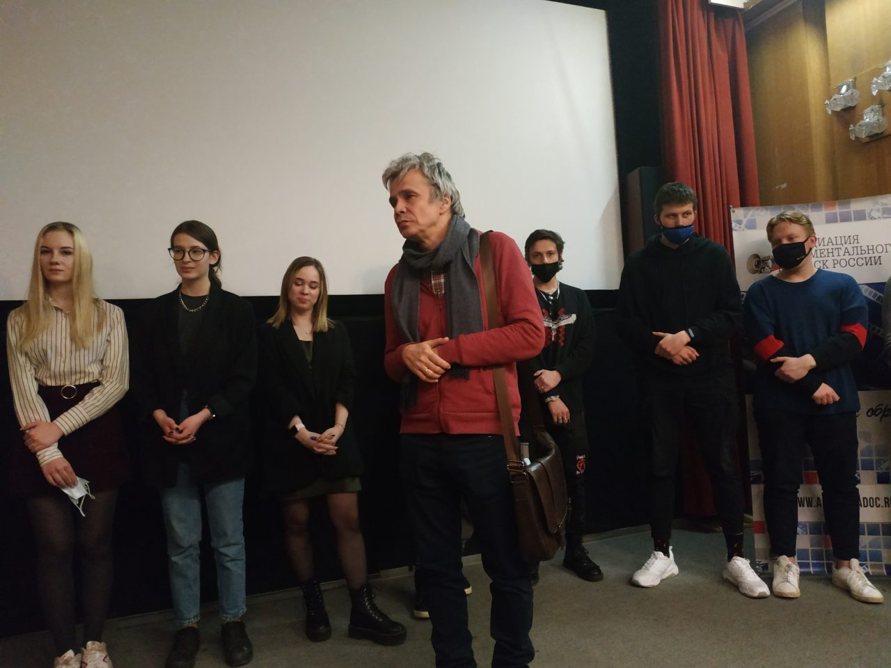 Ассоциация документального кино провела  показ студенческих работ режиссерской мастерской Андрея Железнякова